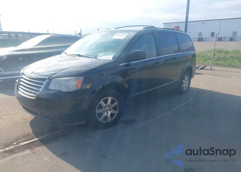 2008 Chrysler Town & Country Touring z USA, uszkodzony, nr VIN 2A8HR54P08R128150